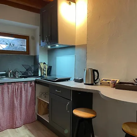 Independant Apartment *
